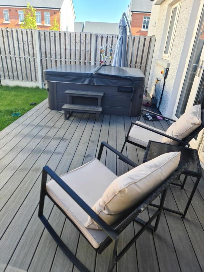 Apartamento Dublin Jacuzzi Escape Exterior foto